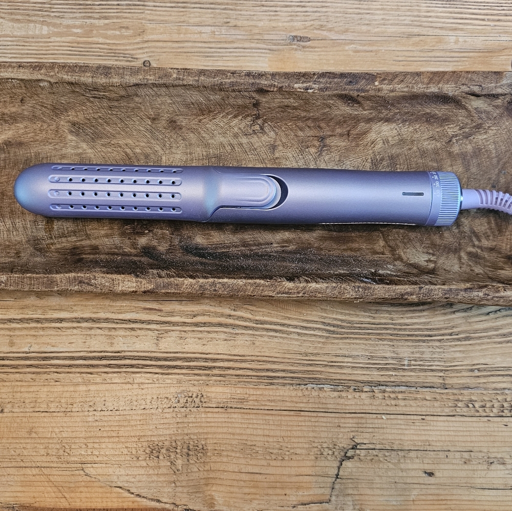 Monat flat iron